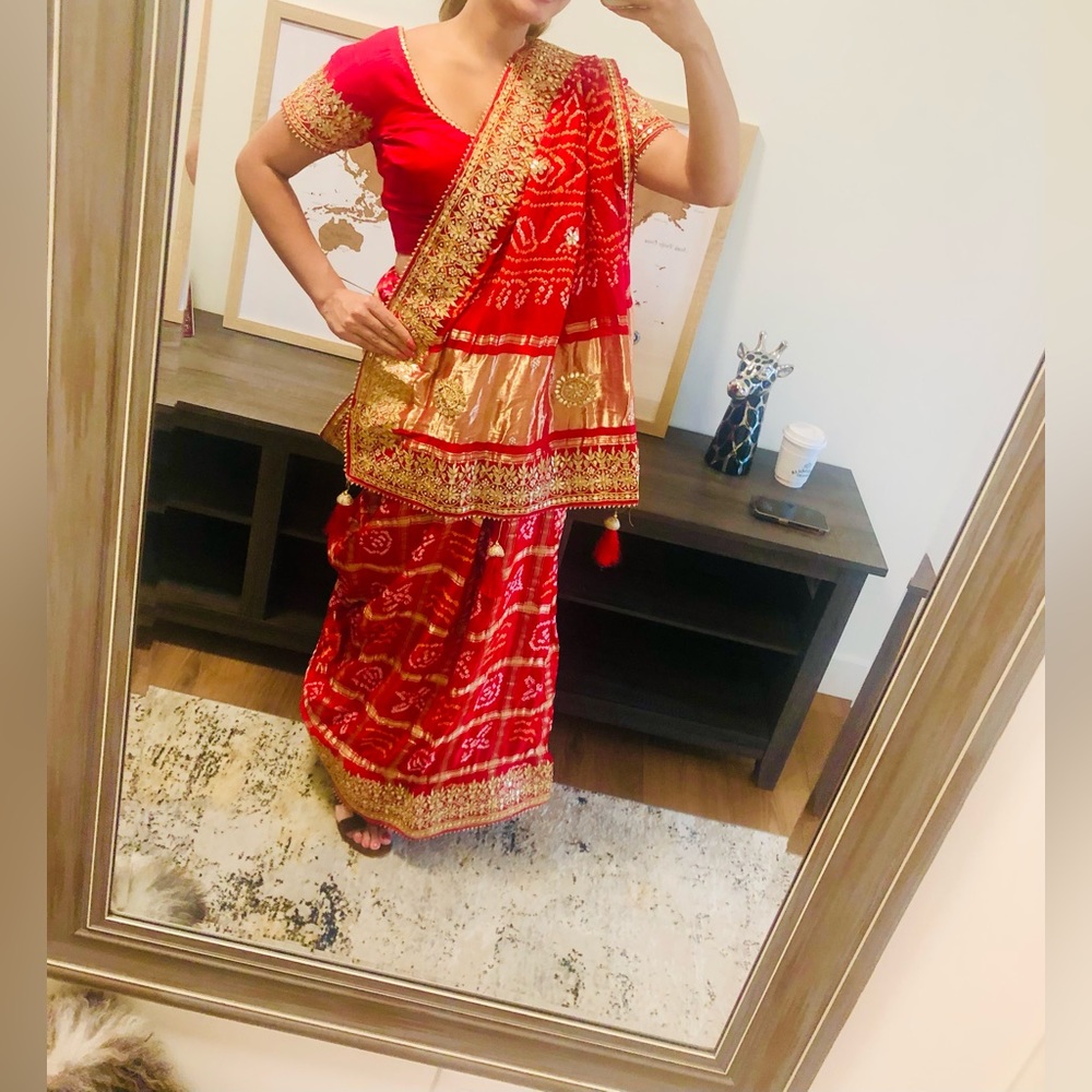 Red Saree - Picture 4 of 5